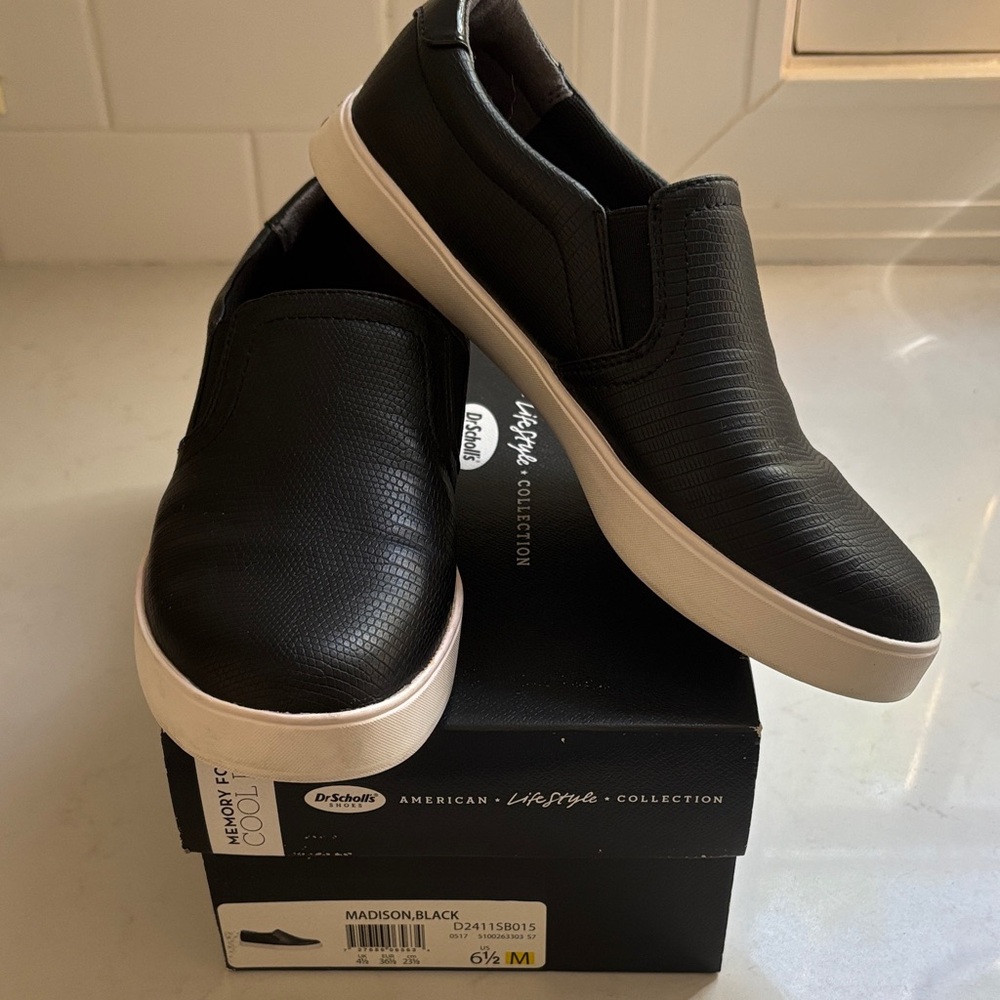 Dr. Scholl's Women’s Black Slip-On Loafers